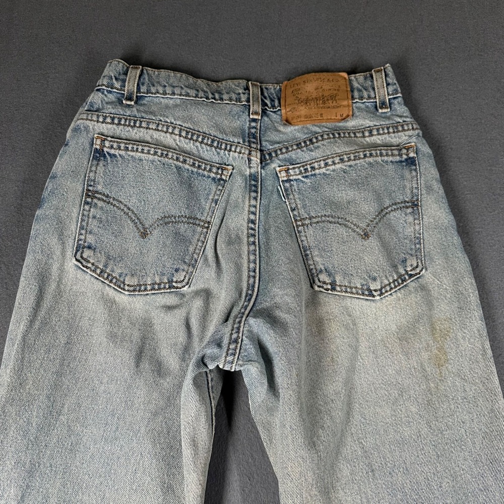 Vtg 90s Levis Jeans Womens 11 Jr Relaxed Fit Tapered Leg Light Wash Stained USA - Picture 10 of 14